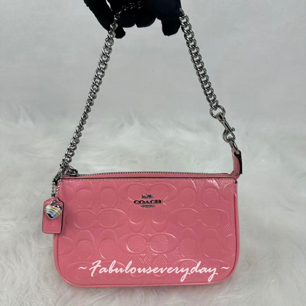 Coach Nolita 19 In Signature Leather With Heart Charm Clutch Wristlet CCZ27 Pink